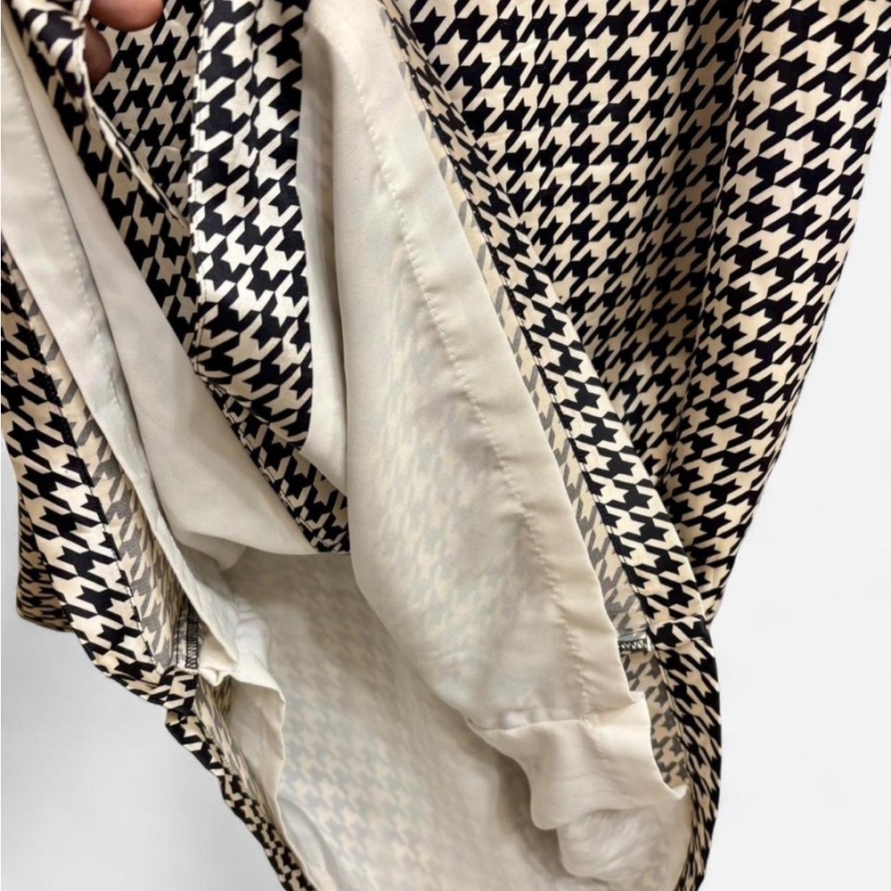 BCBG Paris 100% Silk Houndstooth dress - Picture 5 of 5